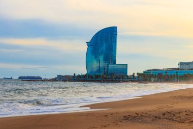 Barcelona, Katalonya, İspanya 'daki Barceloneta plajı manzarası