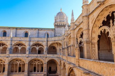 Lizbon, Portekiz 'deki Jeronimos manastırının avlusu.