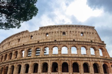 Colosseum veya Flavian Amphitheatre Roma, İtalya