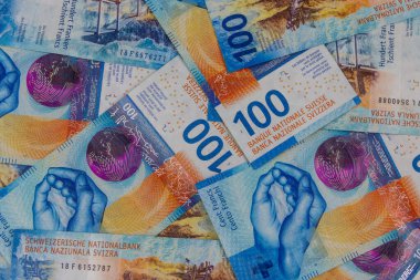 Yüz İsviçre frankı banknotunun geçmişi