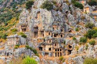 Antalya 'nın Demre kentindeki antik Myra kentine ait Lycian mezarları