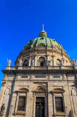 Frederik 'in Kilisesi, Kopenhag, Danimarka' da Mermer Kilise olarak da bilinir.