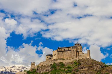 İsviçre, Sion 'daki Valere Bazilikası manzarası