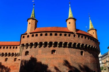 Krakow Barbican - Polonya şehir duvarlarında ortaçağ tahkimatı