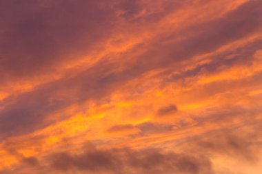 Güzel renkli günbatımı gökyüzü. Doğal arkaplan