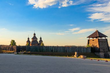 Ukrayna, Zaporizhia 'daki Khorytsia adasında Ortaçağ ahşap Zaporozhian Sich' i