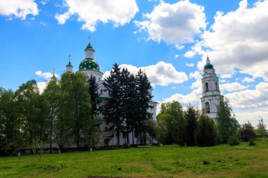 Ukrayna 'nın Poltava bölgesinde Lubny yakınlarındaki Kurtarıcı-Şekil Değiştiren Mhar Manastırı