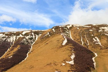 Gürcistan 'daki Kafkasya dağlarının manzarası