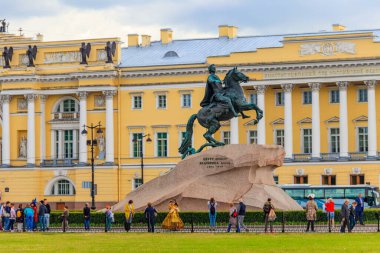 St. Petersburg, Rusya - 27 Haziran 2019: St. Petersburg, Rusya 'da Büyük Peter Anıtı (Bronz Atlı)