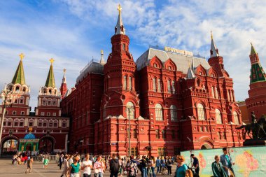 Moskova, Rusya - 15 Ağustos 2019: Rusya Devlet Tarihi Müzesi, Rusya 'nın başkenti Moskova' daki Manege Meydanı 'nda bulunan bir Rus tarihi müzesidir.