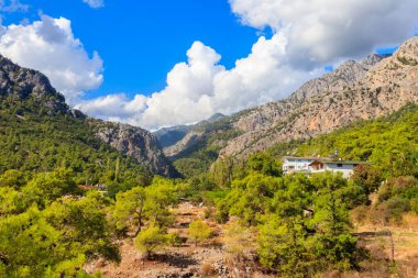 Türkiye 'nin Antalya ilindeki Taurus dağlarının manzarası