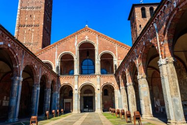 İtalya, Milano 'da Sant' Ambrogio Bazilikası