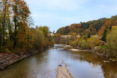 İsviçre 'deki Aare nehrinin manzarası