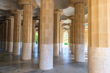 İspanya, Barselona Park Guell 'deki Hypostyle Odası
