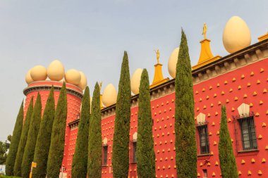 Rakamlar, İspanya - 20 Mart 2024: İspanya 'nın Figueres kentindeki Dali Tiyatro Müzesinde Torre Galatea