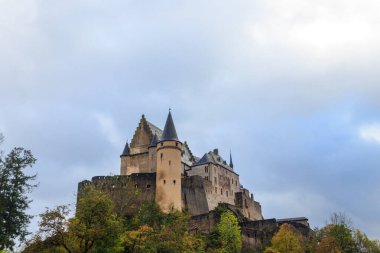 Lüksemburg 'daki Vianden kalesinin manzarası