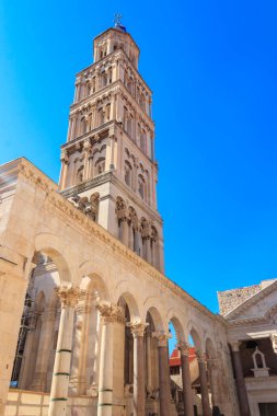 Hırvatistan 'ın Split kentindeki Diocletian Sarayı içindeki Aziz Domnius Katedrali