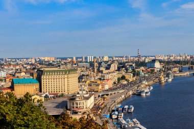Dinyeper nehri ve Kiev şehir manzarası, Ukrayna