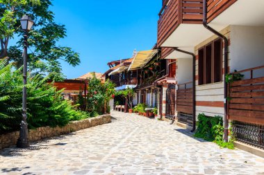 Bulgaristan 'ın Nessebar kentinin dar sokakları