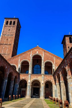 İtalya, Milano 'da Sant' Ambrogio Bazilikası