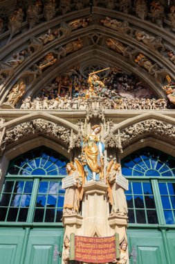 Bern Katedrali 'nin (Bern Minster) ana portalının detayları, İsviçre