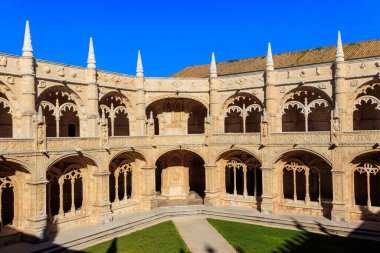 Lizbon, Portekiz 'deki Jeronimos manastırının avlusu.