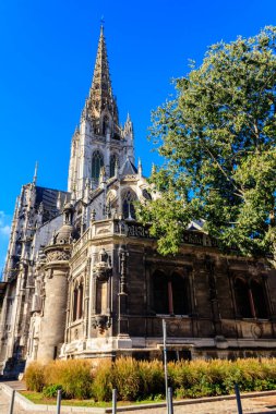 Rouen, Fransa 'daki Saint-Maclou kilisesi. Fransa 'daki gotik mimarinin en iyi örneklerinden biri.