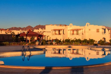 Sharm el Sheikh, Mısır 'daki otelde yüzme havuzu