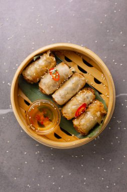 Kızarmış balığın mutfak fotoğrafı.