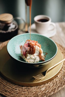 Bir yemeğin mutfak fotoğrafı.