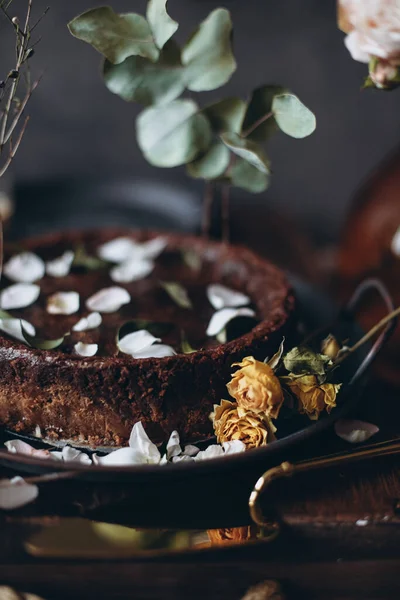 Chocolate Cake Nuts Flowers — Stock Photo, Image