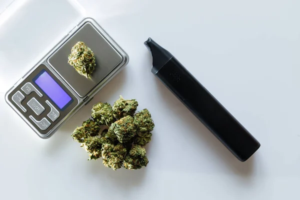 Cannabis Flos Medical Marijuana Pile Next Vaporizer Precision Scale Safe — Stock Photo, Image