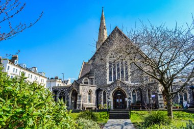 Hove, İngiltere, 27 / 03 / 2020: Palmeira Meydanı Hove 'da 19. yüzyılın ortalarında kurulmuş bir yerleşim yeri.