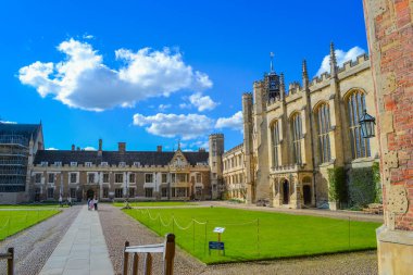 Birleşik Krallık, Cambridge, 29.03.2024: St John 's College Kilisesi' nin iç perdesinin görüntüsü