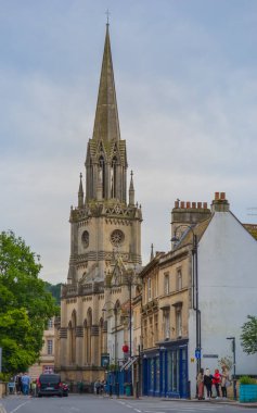 İngiltere, Bath, 26.05.2024: Bath 'ın ikonik mimarisi, yerel, altın renkli, Bath Stone' dan evler.