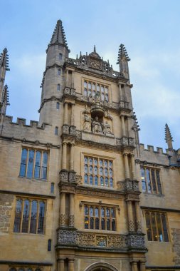 Birleşik Krallık, Oxford, 19.03.2023: Burası OxfordÜniversitesi 'nin Bodleian Kütüphanesi olarak adlandırılan ana araştırma kütüphanesi
