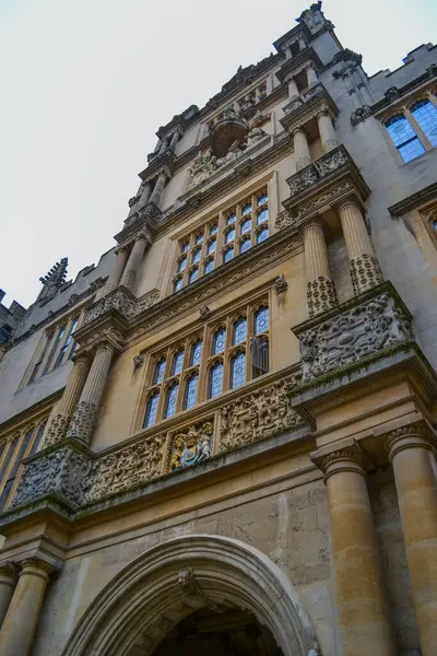 Birleşik Krallık, Oxford, 19.03.2023: Burası OxfordÜniversitesi 'nin Bodleian Kütüphanesi olarak adlandırılan ana araştırma kütüphanesi