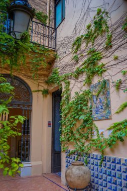 İspanya, Seville, 23.05.2023: Lebrija Kontesi Sarayı, Sevilla 'nın merkezinde halka açık bir ev müzesidir. 