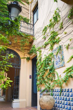 İspanya, Seville, 23.05.2023: Lebrija Kontesi Sarayı, Sevilla 'nın merkezinde halka açık bir ev müzesidir. 
