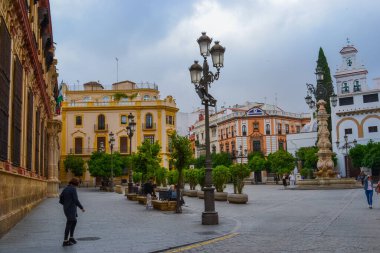 İspanya, Seville, 27.05.2023: Sevilla Başpiskoposu (Palacio Arzobispal), Sevilla 'da bir saraydır..