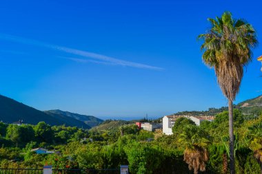 Ojen: Kasabanın ve çevrenin manzarası