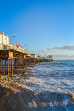İngiltere, Brighton, 18.07.2023: Güneydoğu 'daki eğlence merkezi - Brighton İskelesi