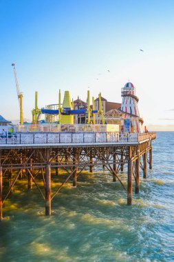 İngiltere, Brighton, 18.07.2023: Güneydoğu 'daki eğlence merkezi - Brighton İskelesi