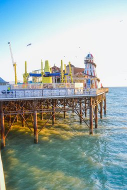 İngiltere, Brighton, 18.07.2023: Güneydoğu 'daki eğlence merkezi - Brighton İskelesi