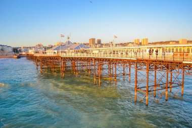 İngiltere, Brighton, 18.07.2023: Güneydoğu 'daki eğlence merkezi - Brighton İskelesi