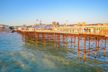 İngiltere, Brighton, 18.07.2023: Güneydoğu 'daki eğlence merkezi - Brighton İskelesi