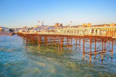 İngiltere, Brighton, 18.07.2023: Güneydoğu 'daki eğlence merkezi - Brighton İskelesi