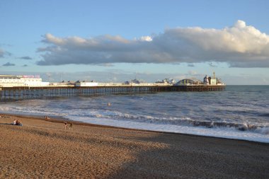 İngiltere, Brighton, 18.07.2023: Güneydoğu 'daki eğlence merkezi - Brighton İskelesi