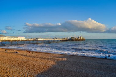 İngiltere, Brighton, 18.07.2023: Güneydoğu 'daki eğlence merkezi - Brighton İskelesi