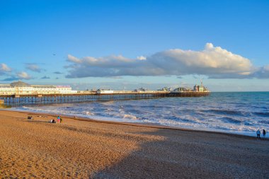 İngiltere, Brighton, 18.07.2023: Güneydoğu 'daki eğlence merkezi - Brighton İskelesi